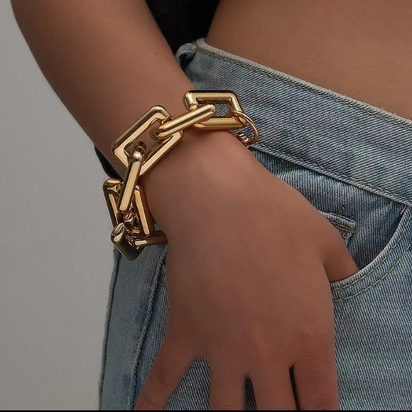 Jewelry - NEW 18k Gold Plated Exaggerated Punk Bracelet